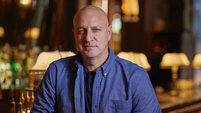 Tom Colicchio Opens Small Batch at Roosevelt Field®